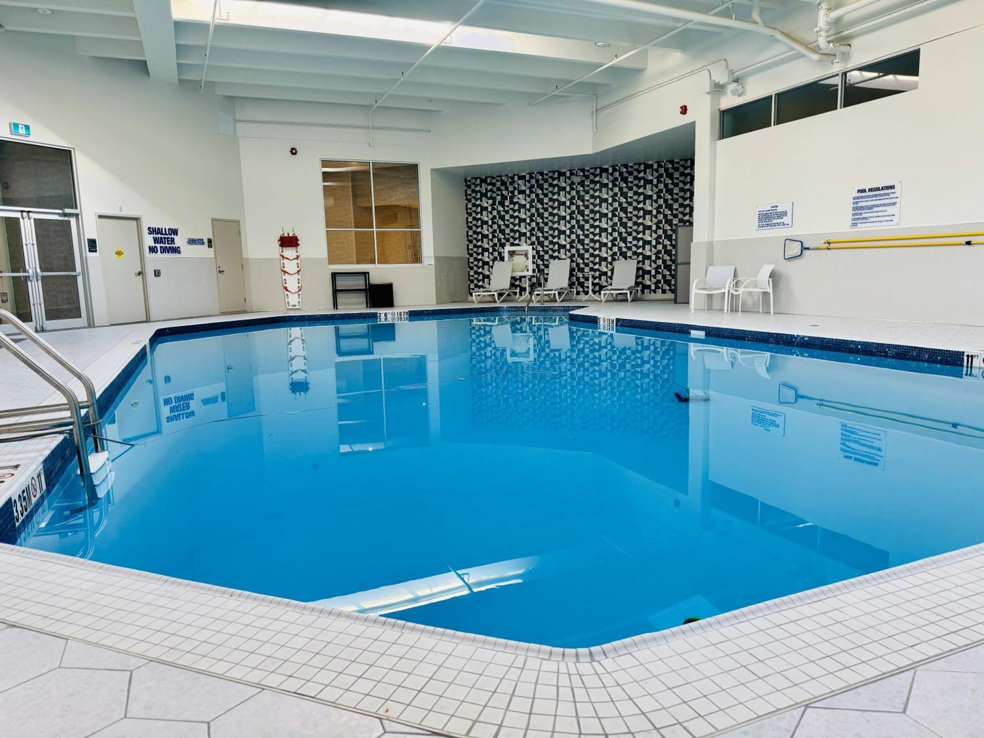 Candlewood Suites Burlington Conference Centre By Ihg Zewnętrze zdjęcie